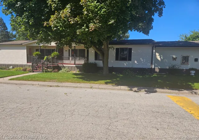 Photo 1 of Manufactured home for sale at 3333 Ravenswood, Marysville, MI 48040 | MLS# 61030877 | Listing updated on 2026-10-18