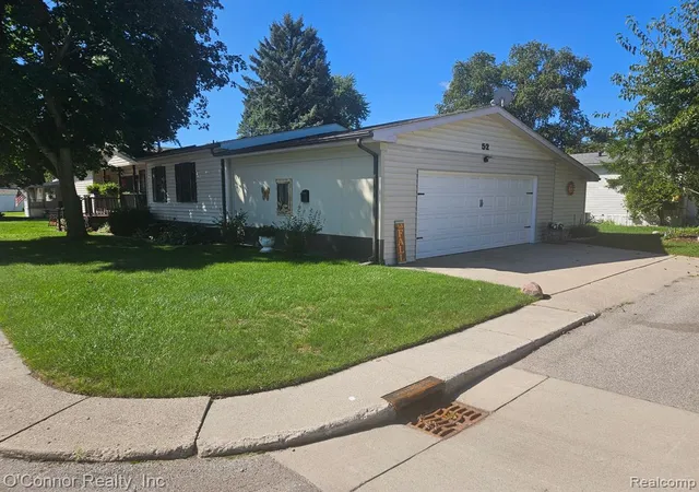 Photo 3 of Manufactured home for sale at 3333 Ravenswood, Marysville, MI 48040 | MLS# 61030877 | Listing updated on 2026-10-18