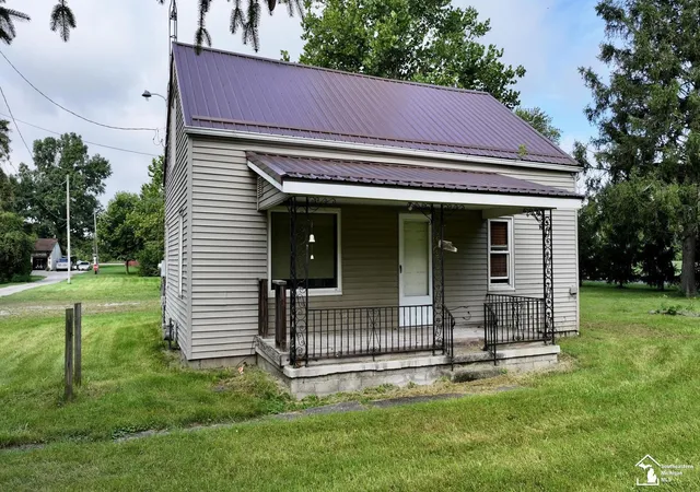 Photo 3 of Single family home for sale at 9457 Perry Ave, Erie, MI 48133 | MLS# 50221465 | Listing updated on 2026-09-17