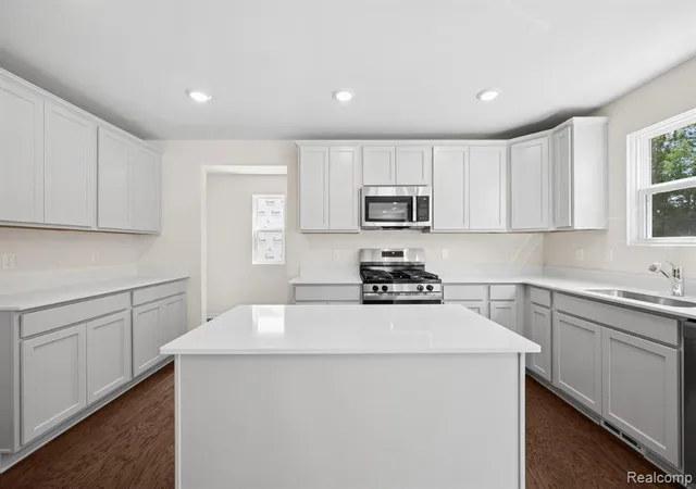Photo 4 of Single family home for sale at 423 Hidden River, Holly, MI 48442 | MLS# 61022098 | Listing updated on 2026-09-12