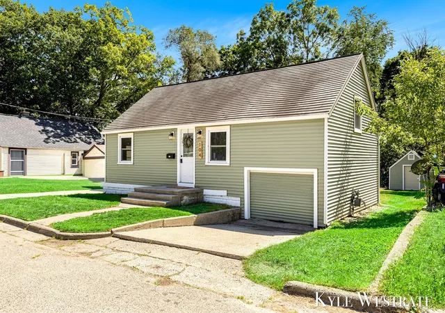 Photo 3 of Sale Pending at 104 Sunnyside Ct, Greenville, MI 48838 | MLS# 70554821 | Listing updated on 2026-09-01