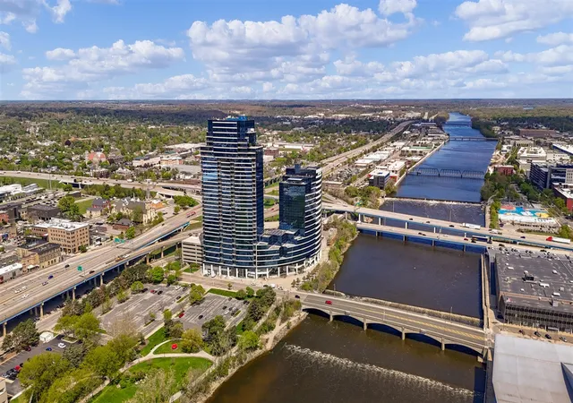 Photo 2 of Condo for sale at 335 Bridge St #801, Grand Rapids, MI 49504 | MLS# 70554376 | Listing updated on 2026-09-14