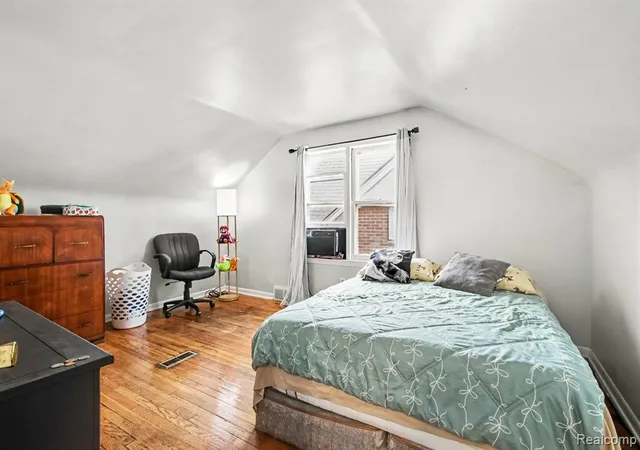 Photo 4 of Single family home for sale at 3145 S Liddesdale St, Detroit, MI 48217 | MLS# 61023559 | Listing updated on 2026-10-04