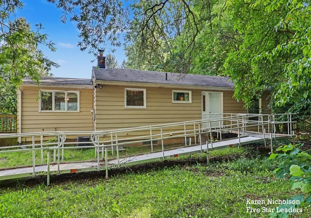 Photo 3 of Single family home for sale at 7950 96th St, Alto, MI 49302 | MLS# 70552906 | Listing updated on 2026-09-14