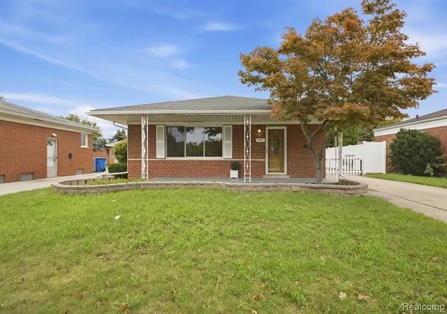 Photo 1 of Sale Pending at 11147 Martin Rd, Warren, MI 48093 | MLS# 61032220 | Listing updated on 2026-10-12