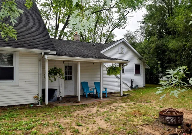 Photo 3 of Single family home for sale at 1080 Bellway Ave, Norton Shores, MI 49441 | MLS# 70554193 | Listing updated on 2026-09-11