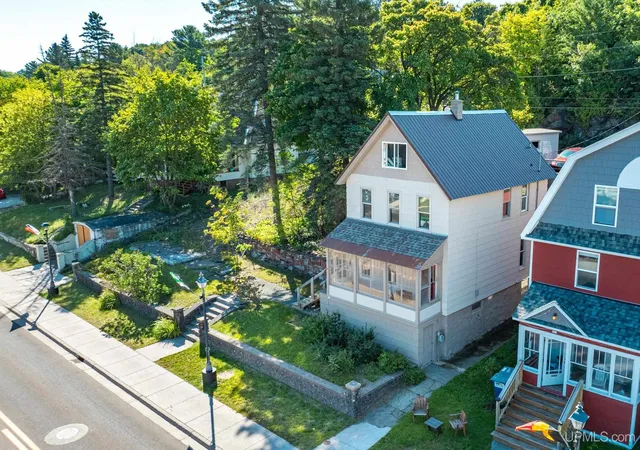Single family home for sale at 913 College Ave, Houghton, MI 49931 | MLS# 50220539 | Listing updated on 2026-09-02