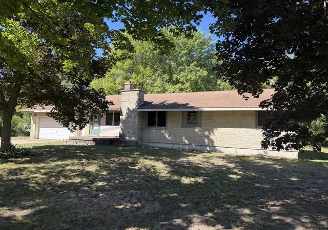 Photo 1 of Sale Pending at 4879 Grand St, Norton Shores, MI 49441 | MLS# 70554510 | Listing updated on 2026-10-19