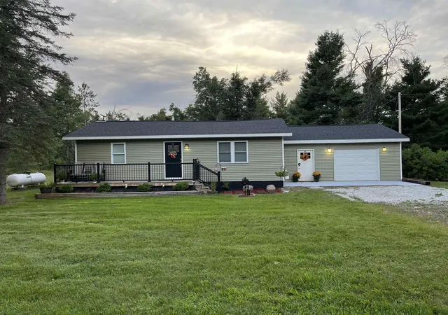 Single family home for sale at 11706 Crapo Lake Rd, Grayling, MI 49738 | MLS# 50222385
