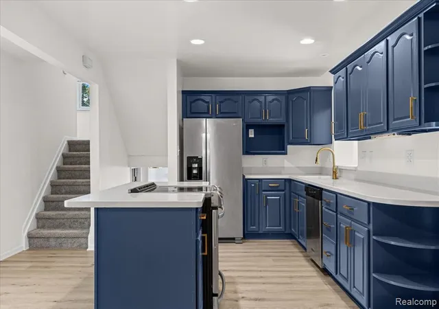 Photo 4 of Single family home for sale at 5925 Strathdon Way, Waterford, MI 48327 2056 | MLS# 60998414 | Listing updated on 2026-10-08