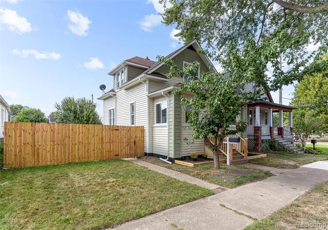 Photo 1 of Sale Pending at 757 Orchard St, Wyandotte, MI 48192 6847 | MLS# 61024984 | Listing updated on 2026-09-13
