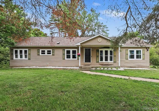 Photo 3 of Single family home for sale at 6357 N State Rd, Davison, MI 48423 9366 | MLS# 61025829 | Listing updated on 2026-09-12