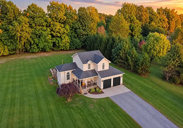 Photo 2 of Single family home for sale at 4512 Traxton Dr, Hesperia, MI 49421 | MLS# 70559649 | Listing updated on 2026-10-16