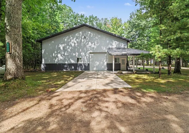 Photo 4 of Sale Pending at 8228 N Aqua Dr, Irons, MI 49644 | MLS# 70555577 | Listing updated on 2026-09-06