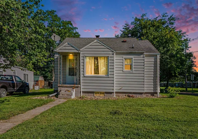 Photo 2 of Single family home for sale at 1365 Eagle St, Niles, MI 49120 | MLS# 70555288 | Listing updated on 2026-09-01