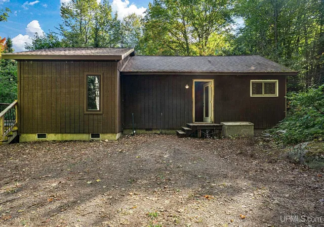 Single family home for sale at 376 Red Rd, Michigamme, MI 49861 | MLS# 50223020