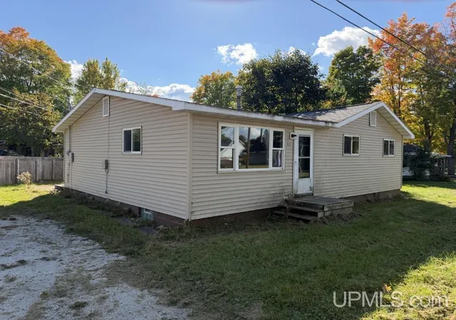Photo 1 of Sale Pending at 205 E Eastern Ave, L'anse, MI 49946 | MLS# 50223738 | Listing updated on 2026-10-15