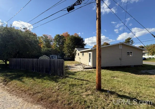 Photo 3 of Sale Pending at 205 E Eastern Ave, L'anse, MI 49946 | MLS# 50223738 | Listing updated on 2026-10-15