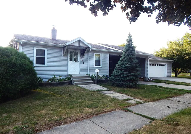 Photo 1 of Single family home for sale at 1002 S Henry St, Bay City, MI 48706 | MLS# 50221009 | Listing updated on 2026-09-07