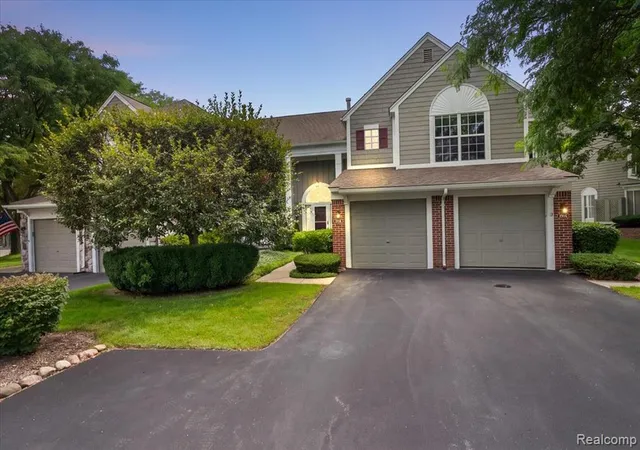 Photo 1 of Condo for sale at 1918 Eagle Pointe, Bloomfield Hills, MI 48304 3804 | MLS# 61025917 | Listing updated on 2026-08-31