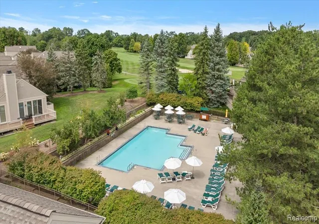 Photo 2 of Condo for sale at 1918 Eagle Pointe, Bloomfield Hills, MI 48304 3804 | MLS# 61025917 | Listing updated on 2026-08-31