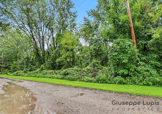 Photo 3 of Sale Pending at 2115 Konkle Dr, Belmont, MI 49306 | MLS# 70556973 | Listing updated on 2026-09-11