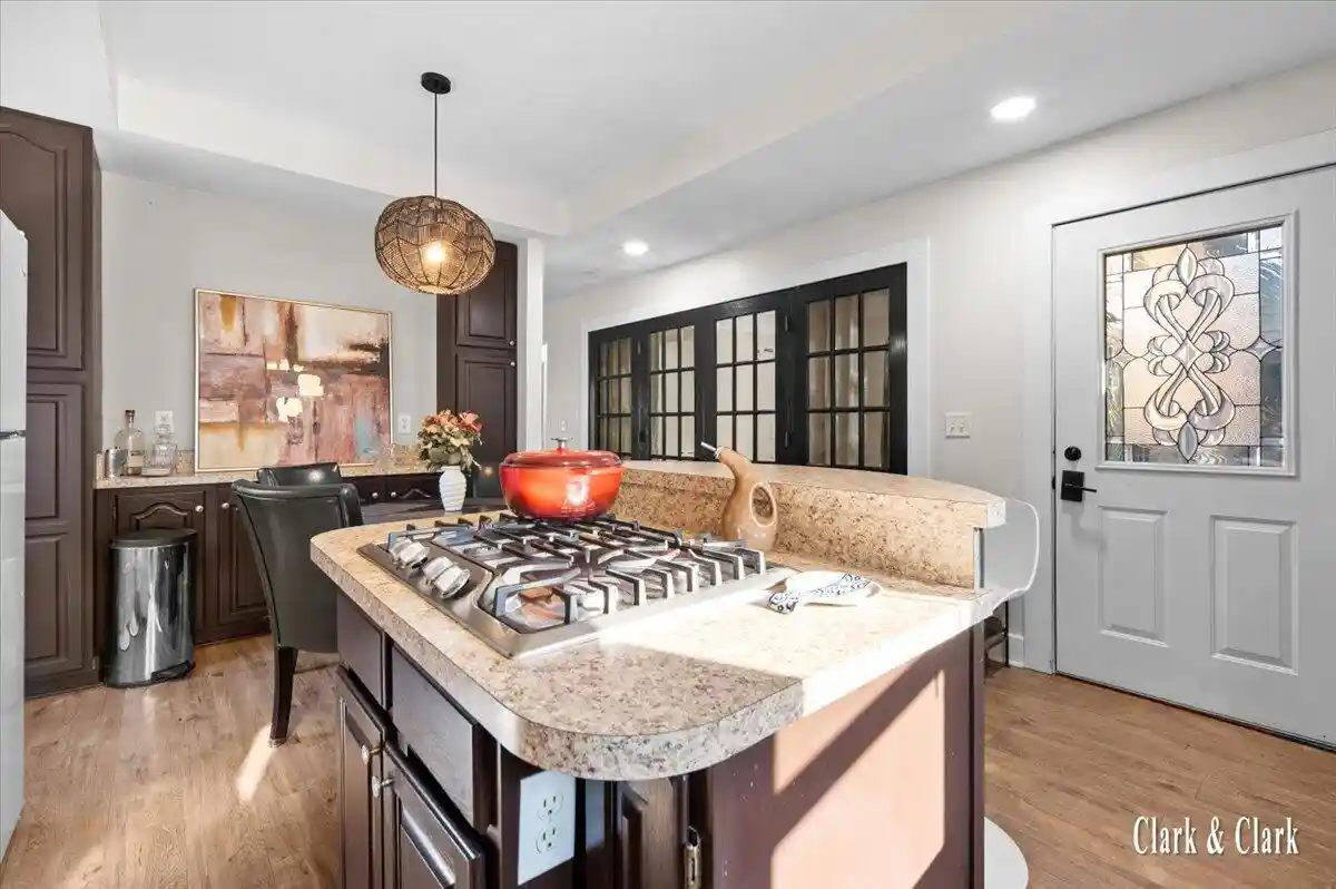 Listing Photo 2 - Condo for sale in 2630 Chatham Woods Dr located at 2630 Chatham Woods Dr, Grand Rapids, MI 49546 - Unit 2630 Chatham Woods Dr