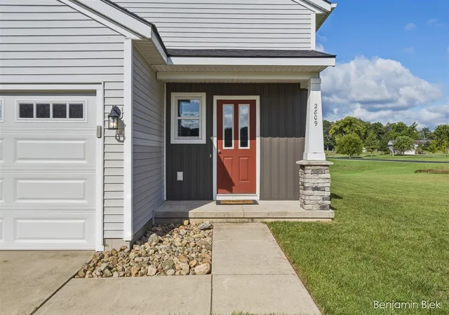 Photo 3 of Sale Pending at 2809 Ivy Ln, Middleville, MI 49333 | MLS# 70555603 | Listing updated on 2026-09-17