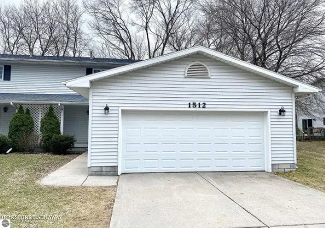 Photo 2 of Condo for sale at 1512 E Gaylord St #7, Mount Pleasant, MI 48858 | MLS# 50220914 | Listing updated on 2026-09-08