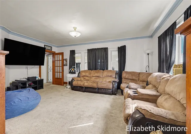 Photo 4 of Single family home for sale at 1037 Burton St, Grand Rapids, MI 49507 | MLS# 70560596 | Listing updated on 2026-10-19