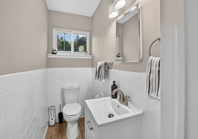 Photo 3 of Single family home for sale at 8977 Linville St, Livonia, MI 48150 | MLS# 50221438 | Listing updated on 2026-09-10