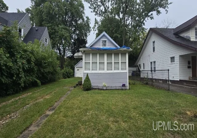 Photo 1 of Single family home for sale at 1065 Boston Ave, Waterford, MI 48328 | MLS# 50220450 | Listing updated on 2026-09-02