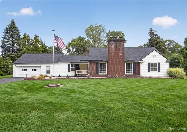 Photo 3 of Sale Pending at 11175 Elmview St, Romulus, MI 48174 3901 | MLS# 61025318 | Listing updated on 2026-09-17
