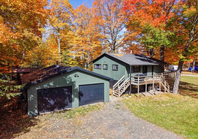 Photo 3 of Single family home for sale at 21745 Birch Dr, Michigamme, MI 49861 | MLS# 50223802 | Listing updated on 2026-10-12