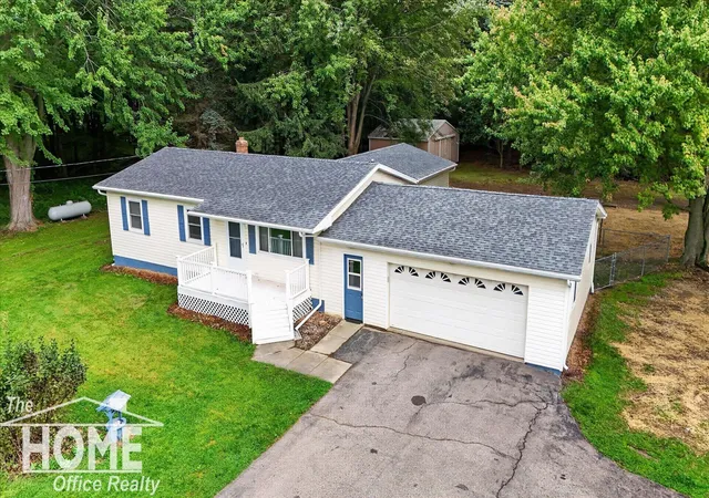 Photo 2 of Single family home for sale at 2711 E Hibbard Rd, Corunna, MI 48817 | MLS# 50219960 | Listing updated on 2026-09-29