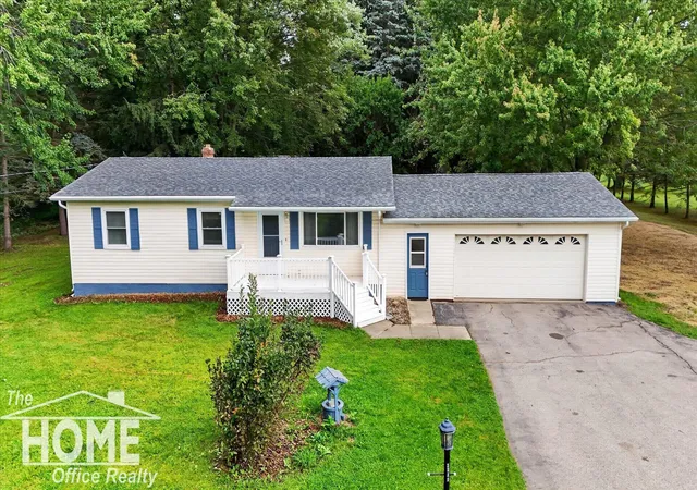 Photo 4 of Single family home for sale at 2711 E Hibbard Rd, Corunna, MI 48817 | MLS# 50219960 | Listing updated on 2026-09-29