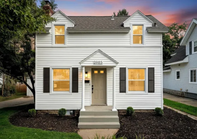 Photo 4 of Single family home for sale at 3985 Sw Prairie St, Grandville, MI 49418 | MLS# 70555294 | Listing updated on 2026-09-15
