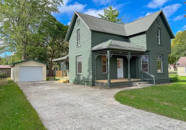 Single family home for sale at 207 W Washington St, Coleman, MI 48618 | MLS# 50222873