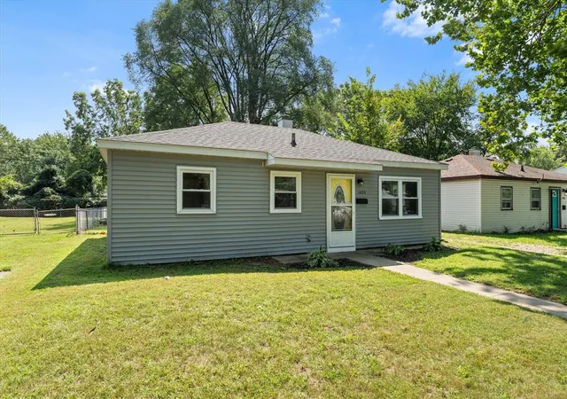 Photo 1 of Single family home for sale at 1822 Sycamore St, Niles, MI 49120 | MLS# 70555596 | Listing updated on 2026-09-02