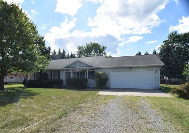 Photo 1 of Single family home for sale at 4888 11 Mile Rd, Auburn, MI 48611 | MLS# 50221517 | Listing updated on 2026-09-14