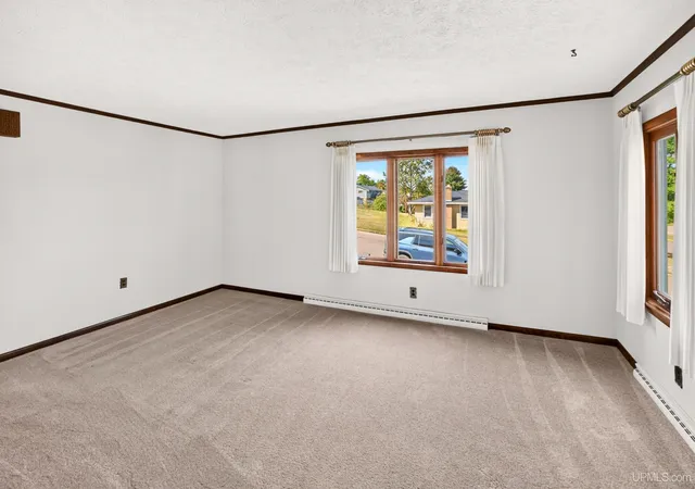 Photo 4 of Single family home for sale at 700 Poplar St, Ishpeming, MI 49849 | MLS# 50221487 | Listing updated on 2026-10-01