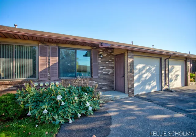 Photo 1 of Condo for sale at 2927 Porter Ct, Grandville, MI 49418 | MLS# 70559701 | Listing updated on 2026-10-23
