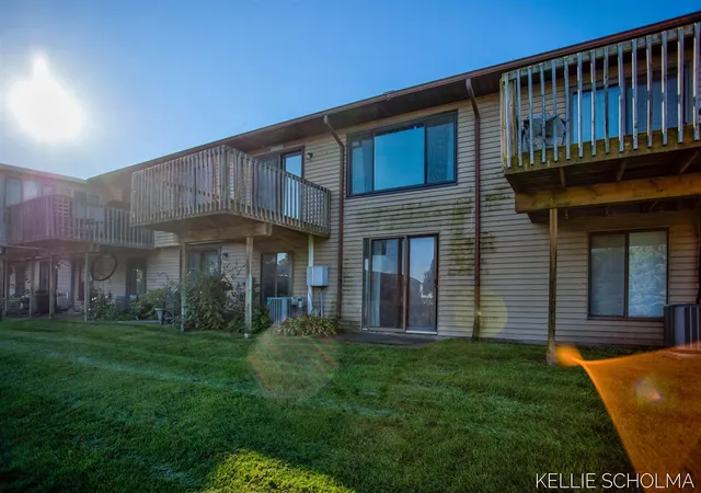 Listing Photo 1 - Condo for sale in building located at 2927 Porter Ct, Grandville, MI 49418