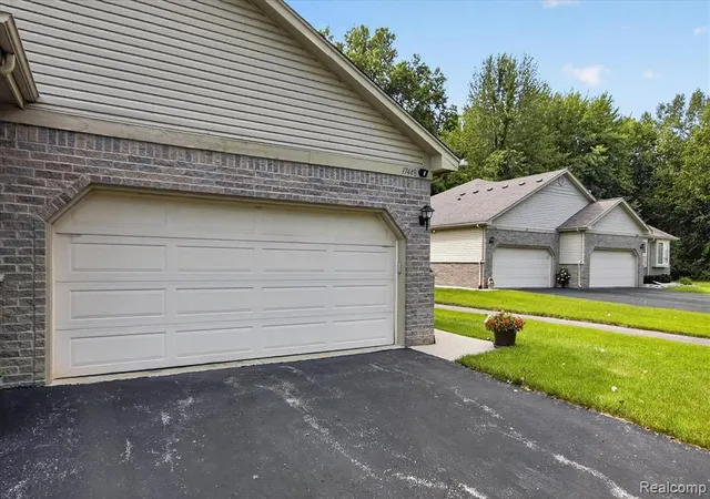 Photo 3 of Sale Pending at 17448 Ava Ct, New Boston, MI 48164 | MLS# 61025796 | Listing updated on 2026-09-10