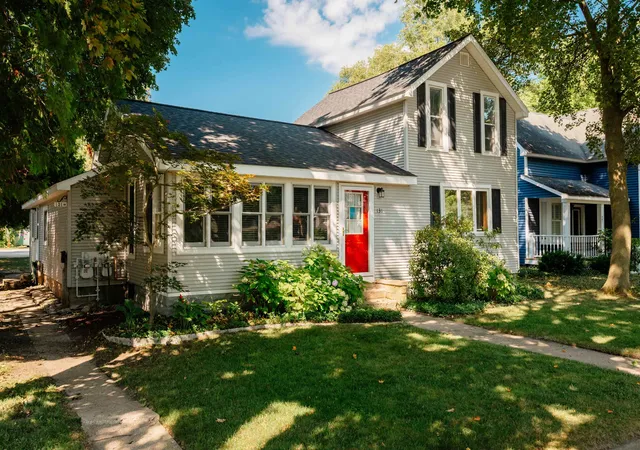 Photo 2 of Single family home for sale at 131 N Spruce #Lot: 9, Traverse City, MI 49684 | MLS# 80073202 | Listing updated on 2026-09-16