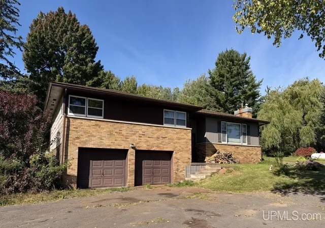 Photo 1 of Single family home for sale at 13778 Us 41 Hwy, Baraga, MI 49908 | MLS# 50223210 | Listing updated on 2026-10-19