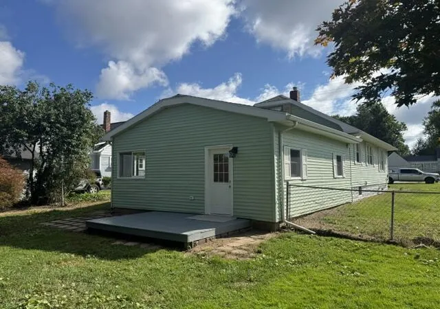 Photo 3 of Single family home for sale at 836 Concord Blvd, Jackson, MI 49202 | MLS# 70555150 | Listing updated on 2026-09-14