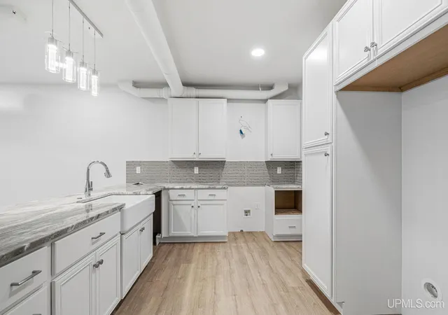 Photo 3 of Condo for sale at 2401 N Lakeshore Blvd, Marquette, MI 49855 | MLS# 50145762 | Listing updated on 2026-09-15