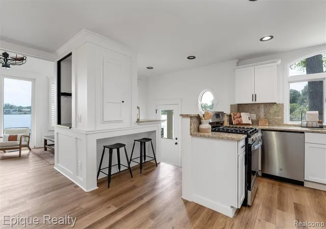 Photo 3 of Single family home for sale at 800 Kimberly, Lake Orion, MI 48362 2914 | MLS# 61010223 | Listing updated on 2026-10-24