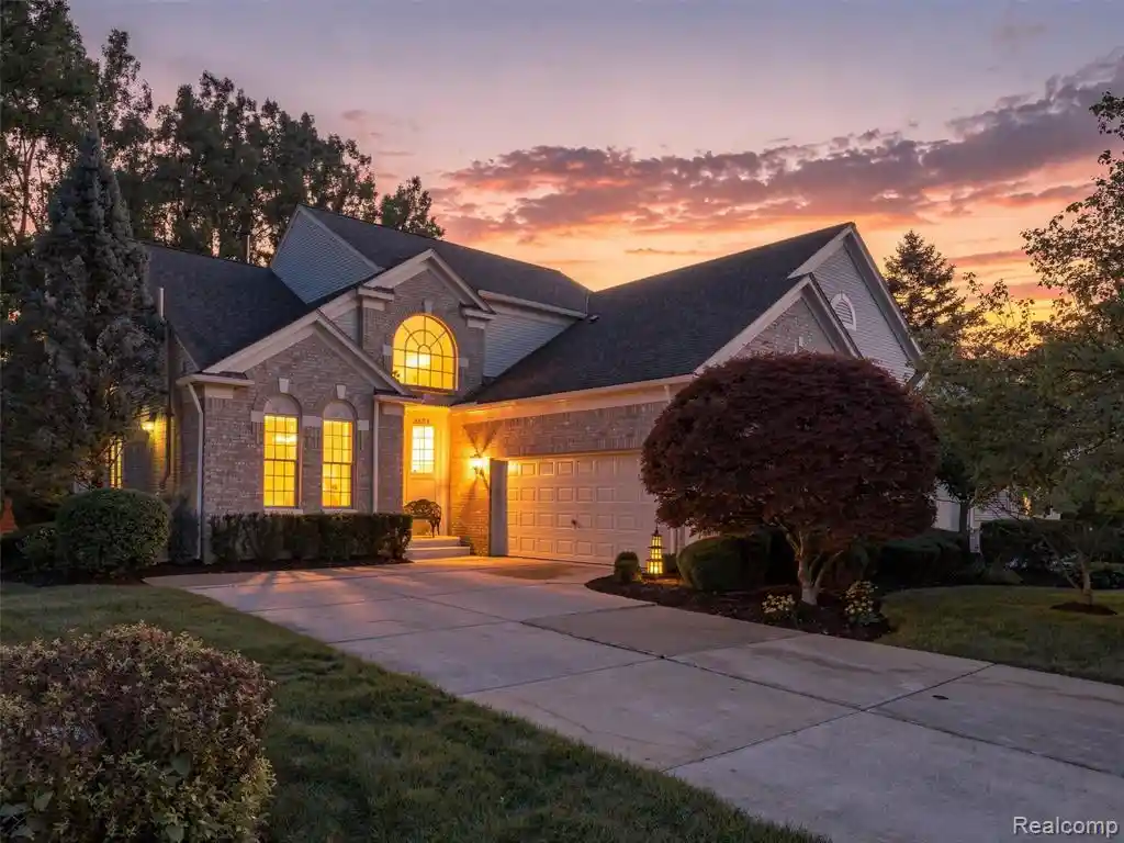 Listing Photo 1 - Condo for sale in 3673 Tremonte Cir located at 3673 Tremonte Cir, Rochester, MI 48306 - Unit 3673 Tremonte Cir